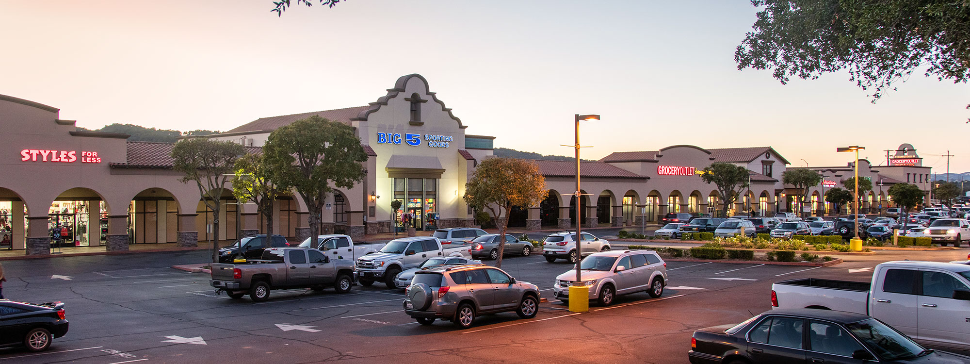 Retail Shopping Center Construction - Builder of Retail Center - Mission Oaks Plaza Atascadero Contractor - JW Design & Construction